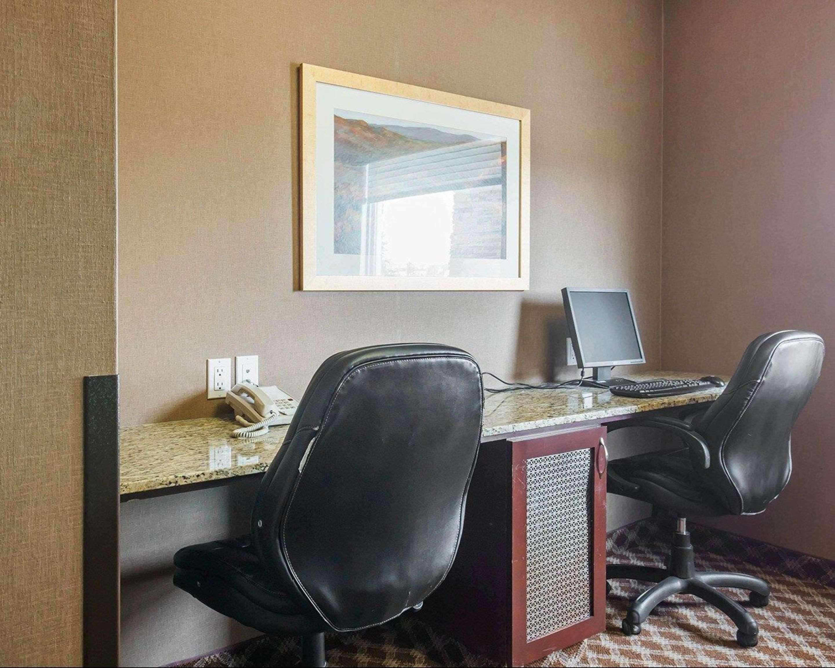 Comfort Inn & Suites Airdrie Zewnętrze zdjęcie